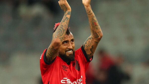 Arturo Vidal disparó contra el DT de Flamengo