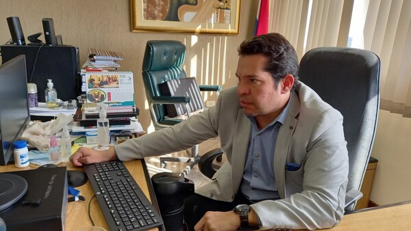 Juez otorga permiso para trabajar a funcionarias imputadas por supuesta coima