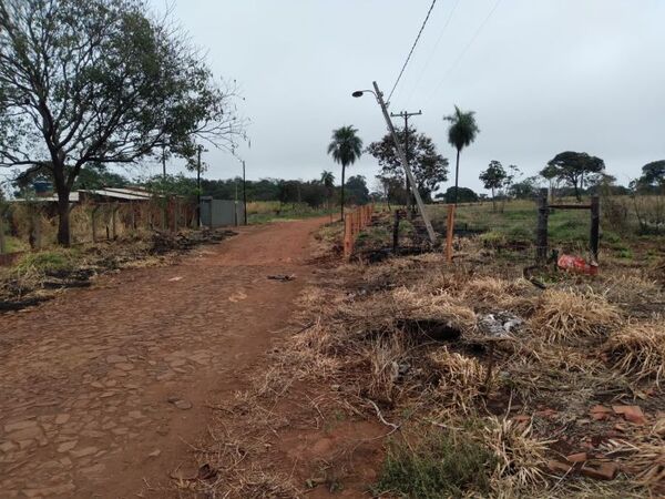 Ex fiscal cuestionado por extender alambrado de su terreno hasta una antigua calle en PJC