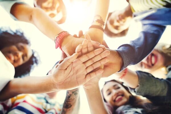 Mes de la amistad: ¿Cuál es el rol del amigo en la vida del ser humano? - Estilo de vida - ABC Color