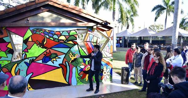 La Nación / Con diez imágenes inauguran el circuito de murales de la playa Tacuru Pucu