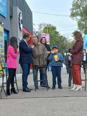 "Romerito" visitó el stand de C9N en la Expo - C9N