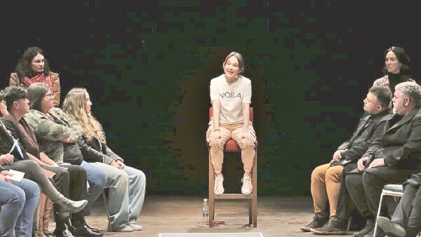 Lali González vuelve a brillar en desafiante puesta teatral