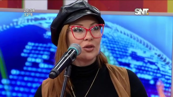 ¡Nicole Arz nos cautivó con su música en el SNT! - SNT