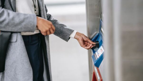 A prueba de errores: ¿en qué consisten los seis nuevos servicios para transferencias de dinero?