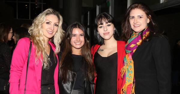 La Nación / Cálido reencuentro de Toquinho con sus seguidores paraguayos