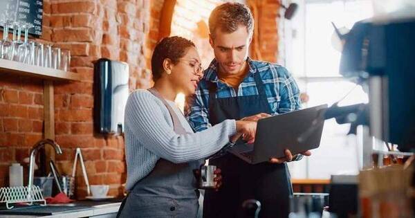 La Nación / Potencian iniciativas para emprendedores