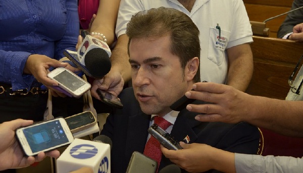 Ministro lamenta políticas «descoordinadas» en la región que posibilitan contrabando