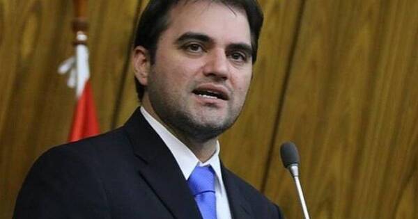 La Nación / Efraín reitera su discurso de “entreguismo” para sostener el retroceso en el PLRA, opina diputado