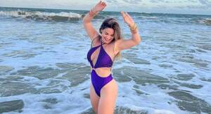 [GALERÍA] ¡Dionoguarde! Esta doña de pelotero posó mostrando toditita su retaguardia