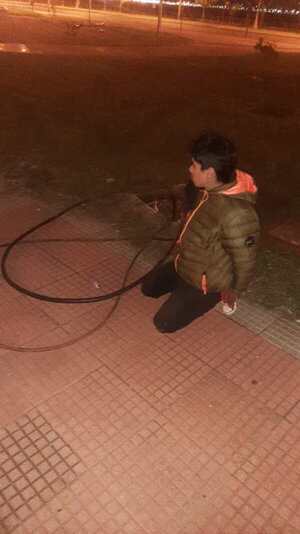 POLICÍA CAPTURA A PRESUNTO LADRÓN DE CABLES EN LA PLAYA SAN JOSÉ