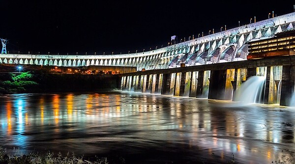 Itaipú exhibe en magnitud detalles de la “piedra que suena” y enaltece el nombre de Paraguay en el mundo – La Mira Digital