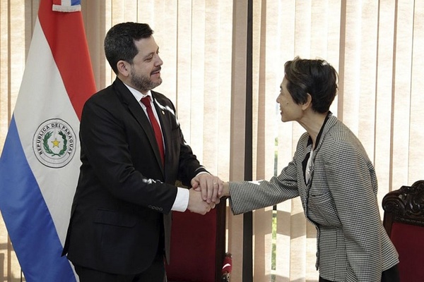Titular de Diputados recibió a Embajadora del Japón