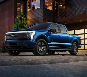 Ford rebaja hasta en 10.000 d贸lares los precios de la camioneta el茅ctrica F-150 Lightning - Revista PLUS