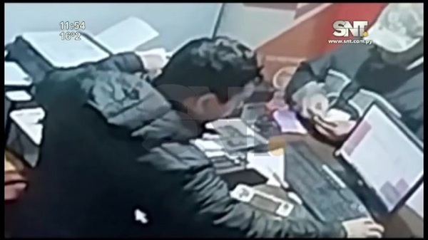 Polémica rifa en la ciudad de Yaguarón - SNT