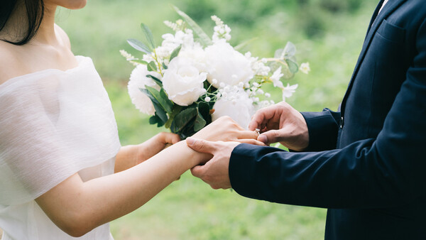 Diario HOY | VIDEO| ChatGPT oficia una boda por primera vez en la historia