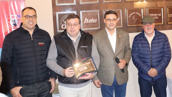 Premiaron a los Grandes Campeones en la Noche Sudameris-Angus