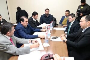 Dictamen a favor de fusionar Aduanas y la SET, pese a oposición de algunos sectores - Política - ABC Color