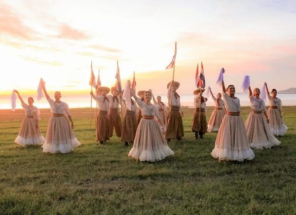 Bailarines luqueños presentarán la obra “Paraguay, tierra gloriosa con alma vibrante” en Europa - Nacionales - ABC Color