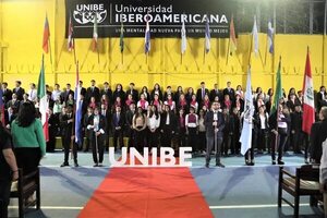 Alumnos de la UNIBE asumieron el compromiso solemne con la excelencia académica - Empresariales - ABC Color