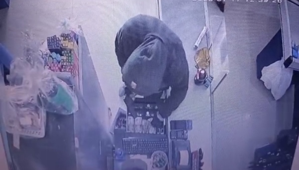 Asaltan supermercado en Concepción (video)