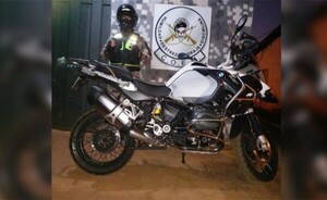 Incautan lujosa motocicleta con posible chasis adulterado