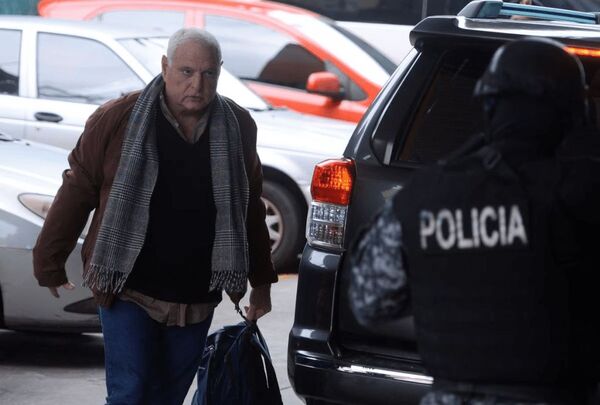 Diario HOY | Expresidente panameño Martinelli condenado a casi 11 años de cárcel por blanqueo de capitales