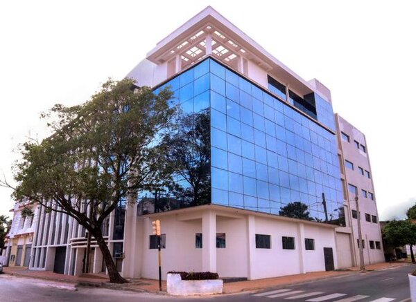 Colegio de Abogados insta a no incluir a funcionarios públicos en la elección de miembros del CM