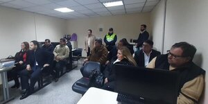 Camioneros acusados por extorsionar al Gobierno piden una salida procesal