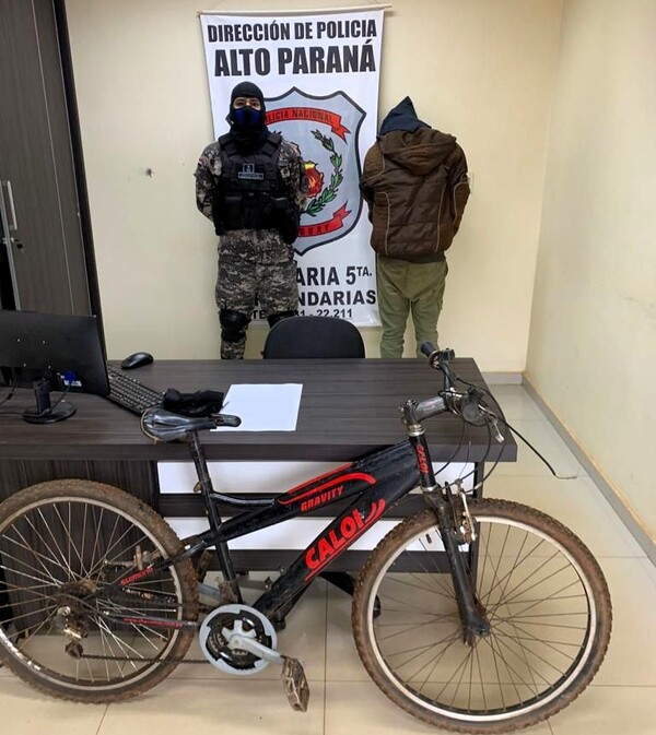 Diario HOY | Paseaba con bici robada, fue pillado y lo detuvieron