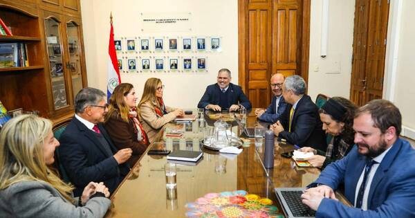 La Nación / Bases están sentadas para que sostenibilidad de finanzas públicas sea duradera, afirman