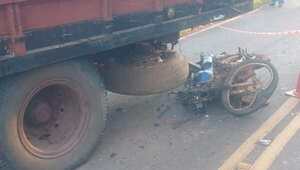 MOTOCICLISTA FALLECE TRAS COLISIONAR CONTRA CAMIÓN ESTACIONADO SOBRE RUTA GRANEROS DEL SUR