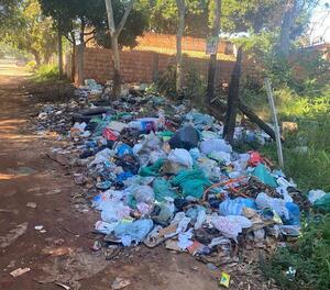 Queja ciudadana: vertedero callejero en Calle’i - San Lorenzo Hoy