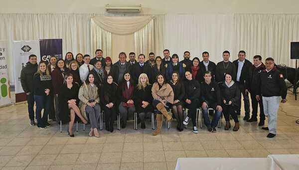 Caacupé: Finalizó diplomado del Programa de Formación en Mediación Fiscal | 1000 Noticias