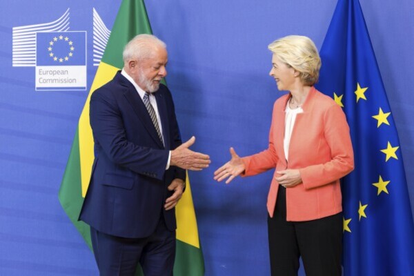 Lula destaca que la declaración final de la cumbre entre la Celac y la UE fue "muy razonable" - .::Agencia IP::.