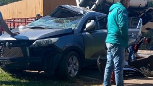 Fatal choque en cruce Tebicuary deja dos mujeres muertas y dos heridas