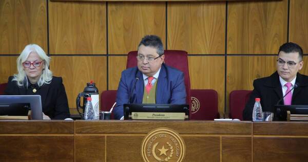 La Nación / Gustavo Leite fue designado para liderar la Comisión de Relaciones Exteriores