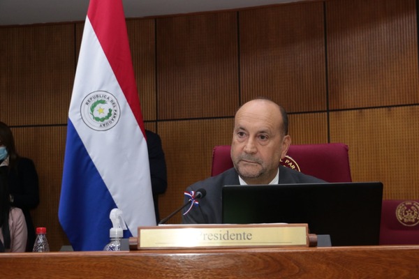 Juramento de Esquivel con posiciones encontradas en el Senado - El Trueno