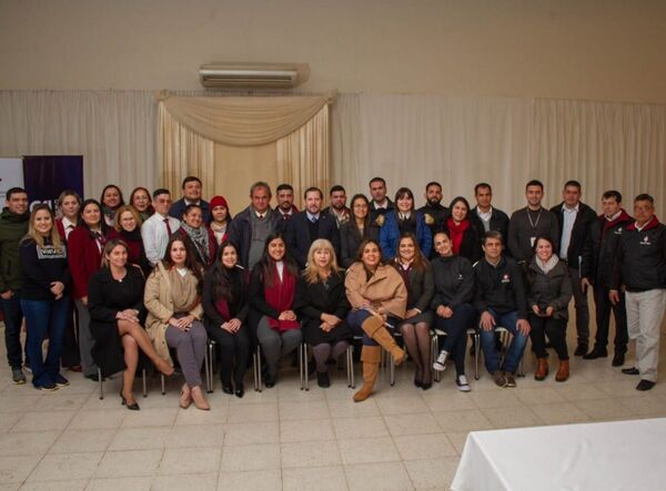 Finalizó diplomado del Programa de Formación en Mediación Fiscal