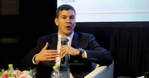 La Nación / Santiago Peña viajará a Brasil para reunirse con grupos empresariales