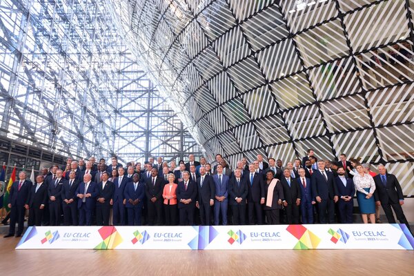 L铆deres de la Uni贸n Europea y Celac toman nota de trabajos por los acuerdos con Mercosur, Chile y M茅xico - Revista PLUS