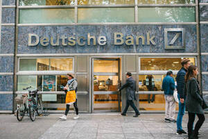 La Fed multa a Deutsche Bank con 186 millones de d贸lares por medidas insuficientes antilavado - Revista PLUS