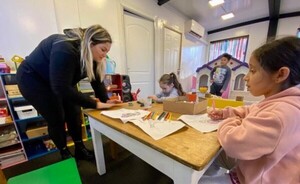 Ludoteca recibe a niños en el Lago de la República