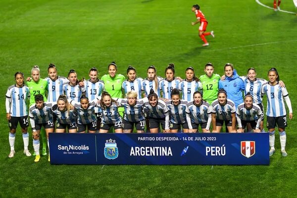 Conmebol lanza campaña para posicionar al fútbol femenino - Fútbol - ABC Color