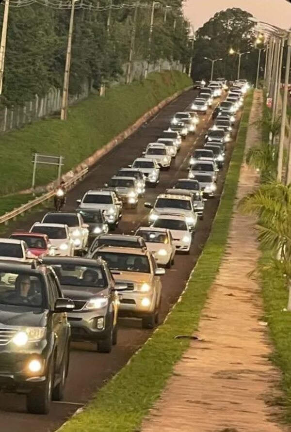 Comerciantes de Saltos del Guairá festejan buenas ventas - Economía - ABC Color