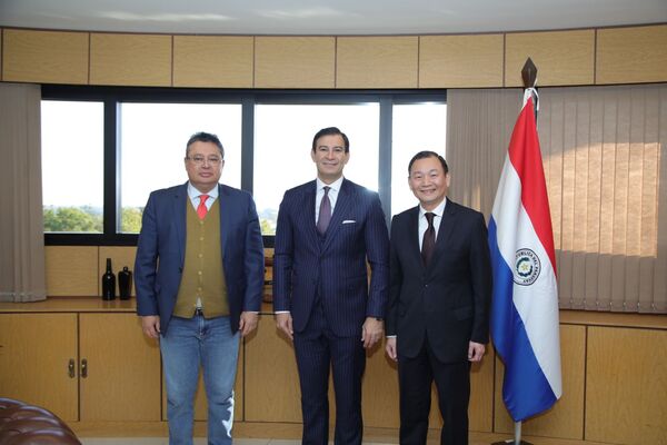 Embajador de Taiwán y “Beto” Ovelar hablan de fortalecer vínculos diplomáticos - ADN Digital