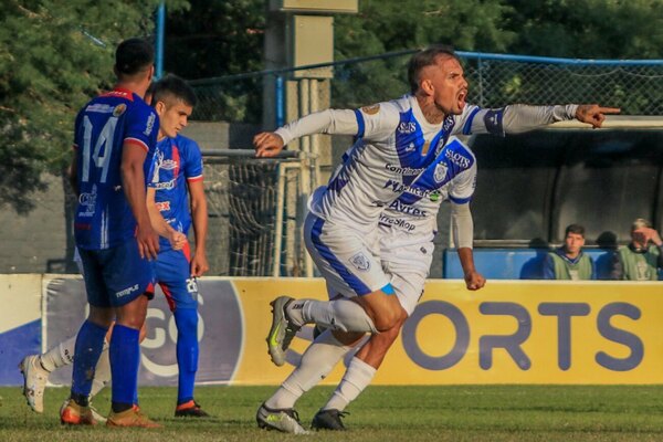Versus / Ameliano inicia la defensa del título en la Copa Paraguay con una contundente goleada