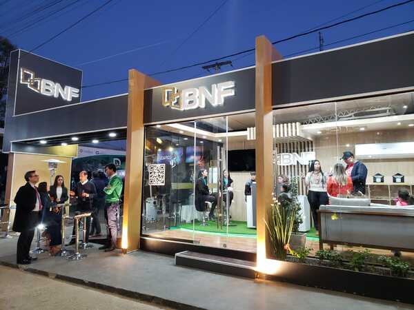 BNF presenta sus innovaciones en su stand de la EXPO | 1000 Noticias