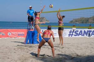 Duplas de voley ceden invicto pero siguen en carrera en Santa Marta - La Tribuna
