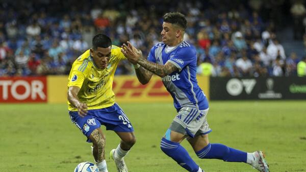 Emelec empata con Sporting Cristal y se cita con Defensa y Justicia
